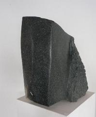Norma, 2007, Diabas, 37 x 26 x 34 cm