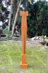 Kore, 2010, Corten-Stahl, 156 x 20 x 20 cm