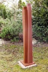Vertrautheit, 2019, Corten-Stahl, 162,5 x 32,5 x 32,5 cm